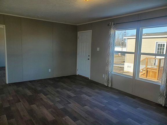 5th image of 1601 E Jackson St #126