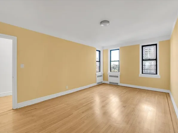 1120 Brighton Beach Avenue image 7 of 11