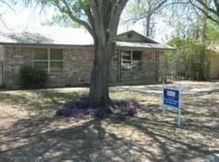 453 Melody Ln, Uvalde, TX 78801