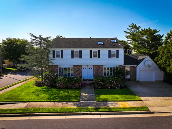 7 Baycrest Ct, Margate, NJ 08402