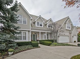 3208 Treyburn Rd, Naperville, IL 60564