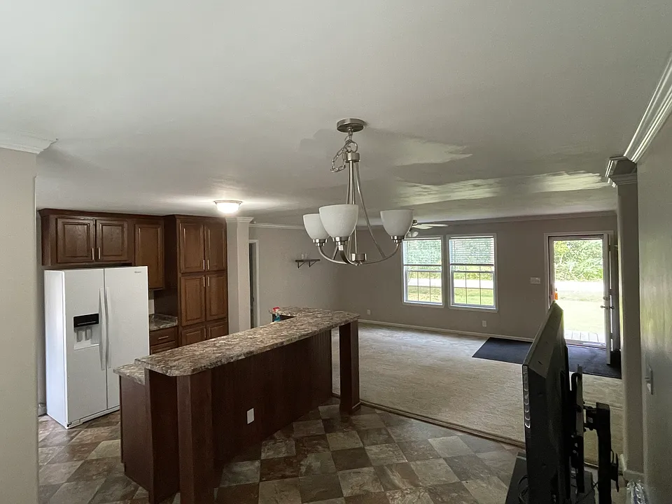 119 Pineview St