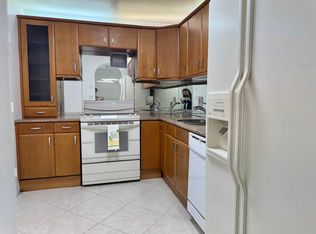 400 Kings Point Dr APT 411, Sunny Isles Beach, FL 33160