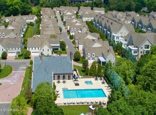 77 Havemeyer Ln #23, Stamford, CT 06902