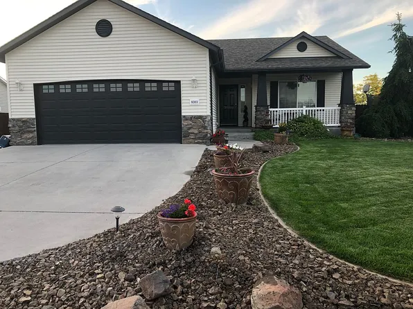 8303 Carbon Ct, Pasco, WA 99301