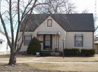 311 E 6th St, Hoisington, KS 67544