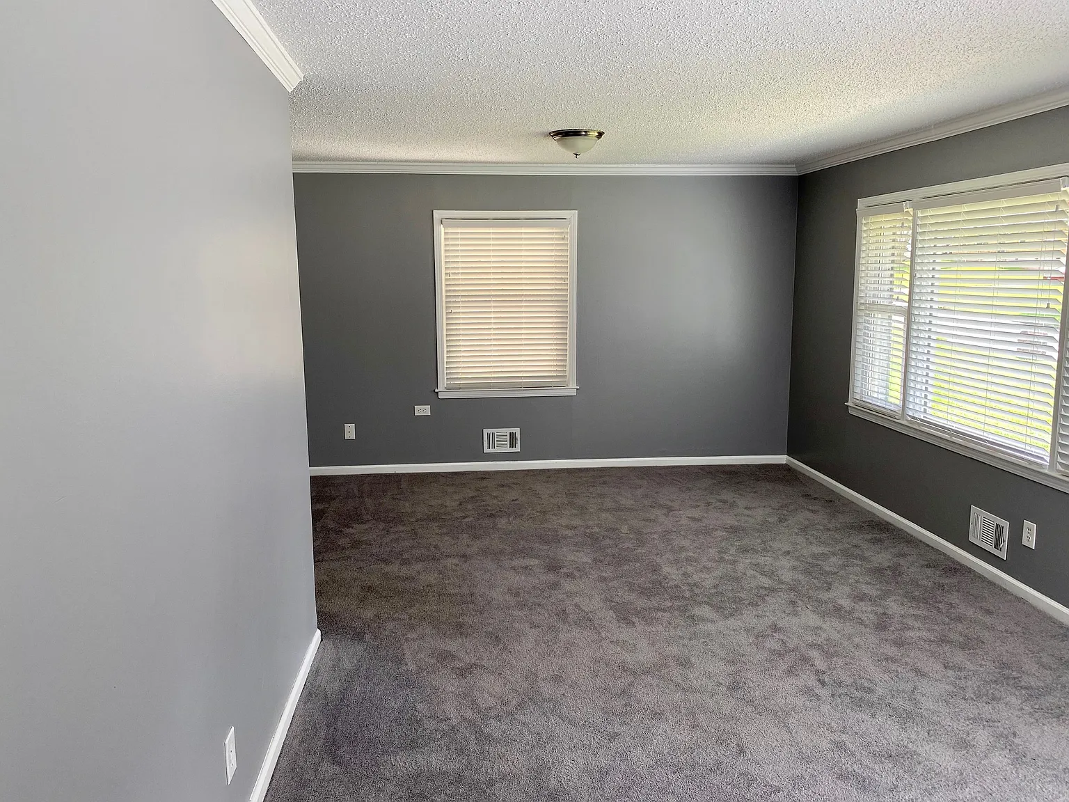 3 bed, 1145 sqft, $2,175 — Photo 3
