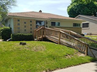 8543 W Lawrence Ave, Milwaukee, WI 53225