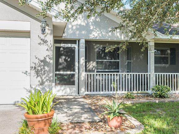 2nd image of 3122 Tropical Cir SE