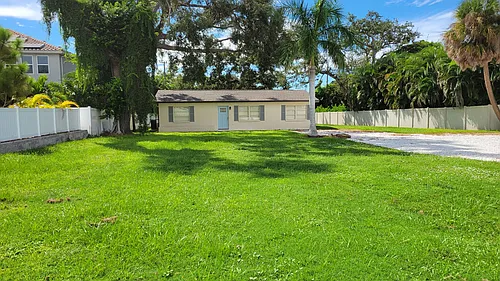 3932 Sunshine Ave Photo 1