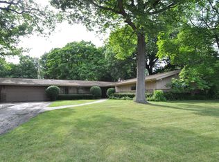 1326 Valley View Dr, Racine, WI 53405