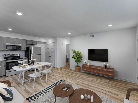 Living Room / Kitchen Space
