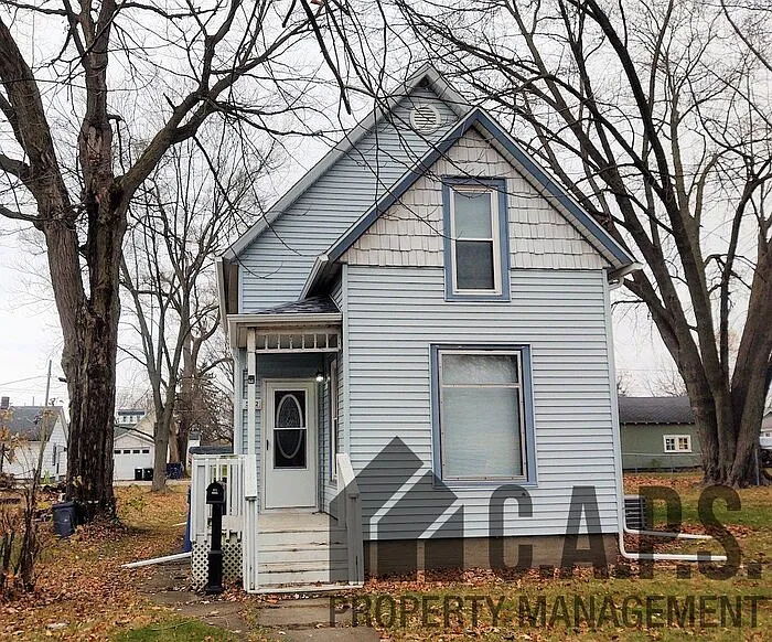 512 G St photo 1