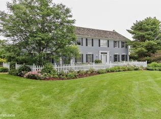 23350 Grayshire Ln, Lake Barrington, IL