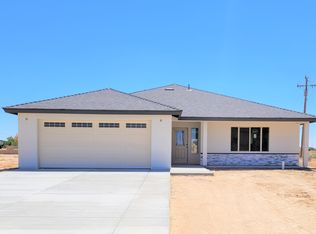 9680 Mendiburu Rd, California City, CA 93505