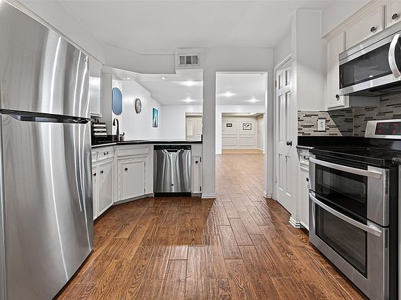 4th image of 5530 Holly St APT F