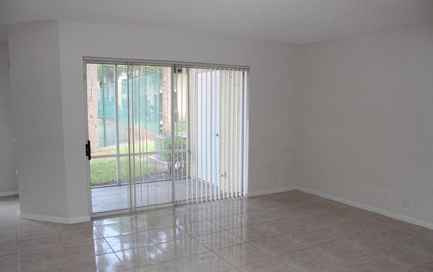 2nd image of 1058 The Pointe Dr