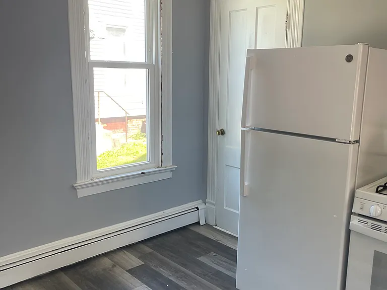 69 Linsley Ave #5 — Photo 4