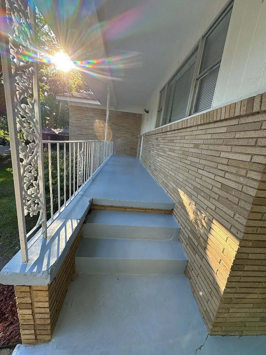 Building Photo - 5 Roane Cir
