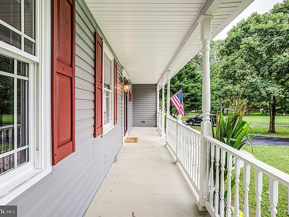 3rd image of 258 Magothy Cove Ct