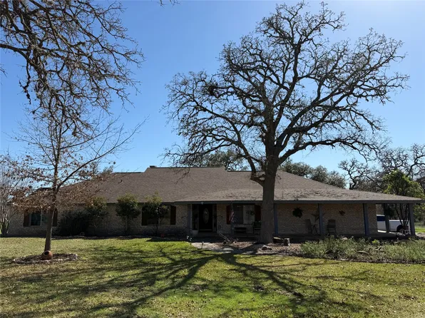 115 Woodland Rd, Kerrville, TX 78028
