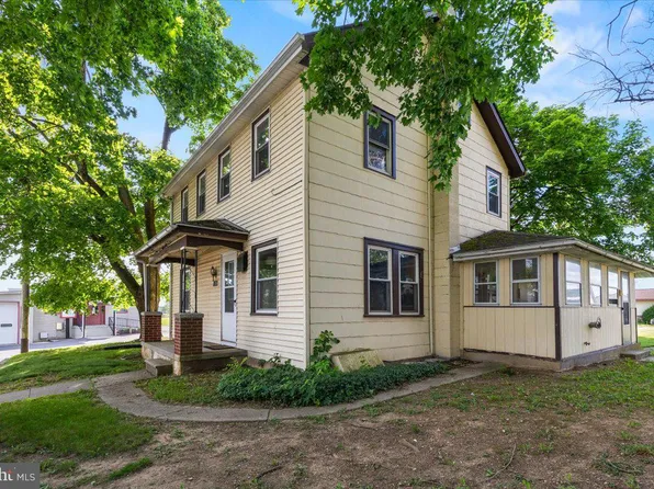 1716 Blacks Bridge Rd, Annville, PA 17003