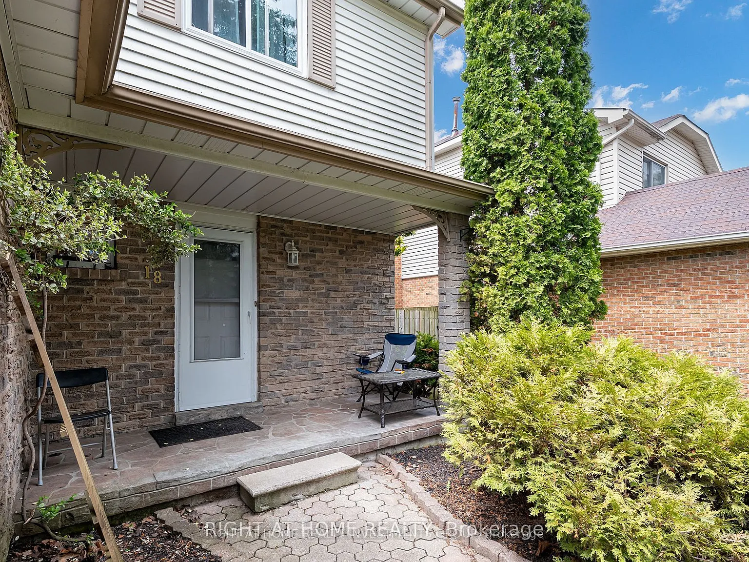4 bed, $2,950 — Photo 3