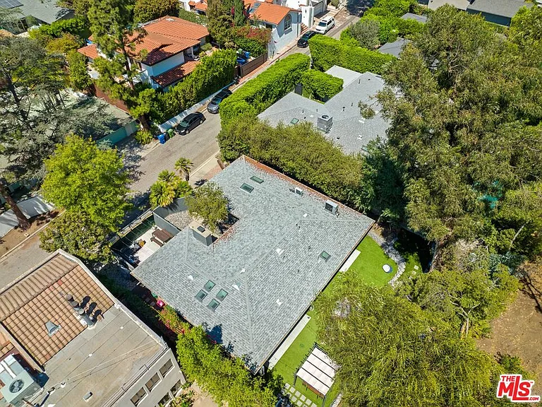 2820 Nichols Canyon Pl — Photo 48