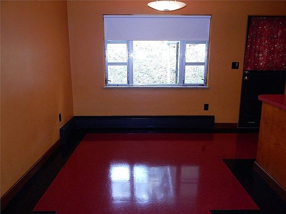 3rd image of 196 Dewey Ave