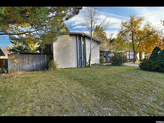 3rd image of 1580 E Dawn Dr