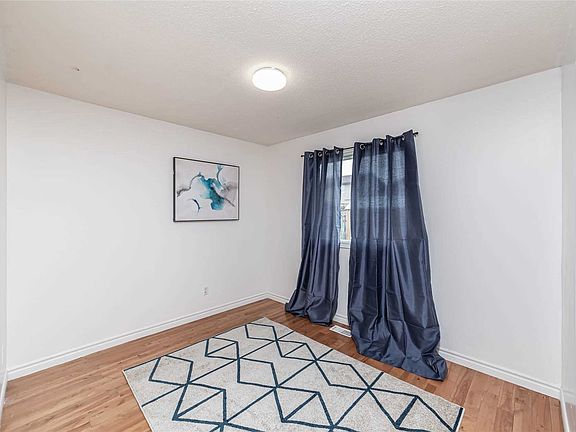 5th image of 23 Speight Cres