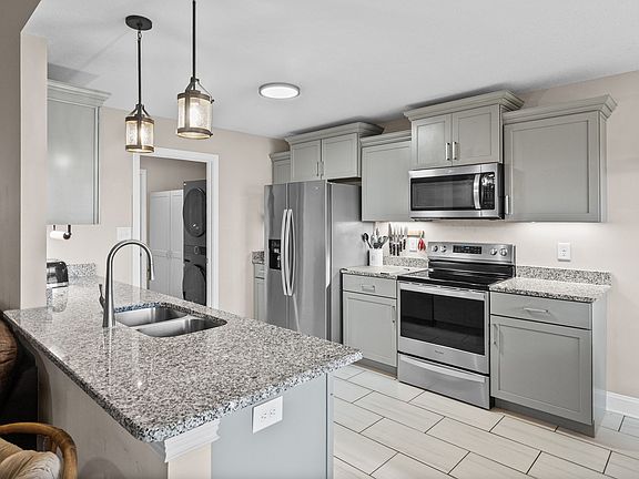 2nd image of 2333 Danbury Dr