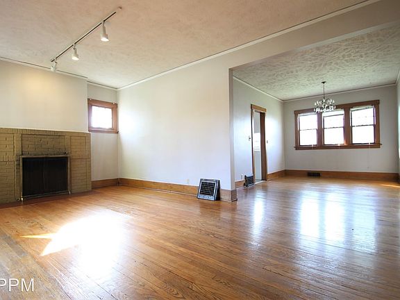 4th image of 5707 Marcy St