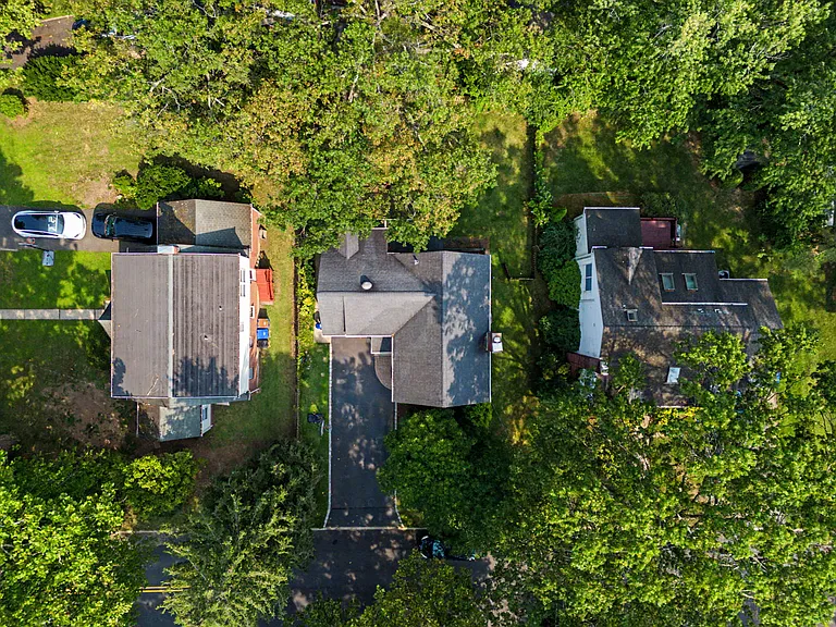 34 Esmond Pl — Photo 31