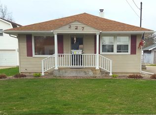 227 N Spring St, Franklin Grove, IL 61031