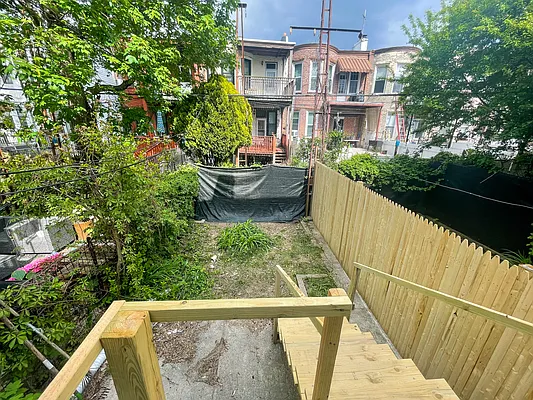 Rented by Evergreen Realty & Investments | media 7