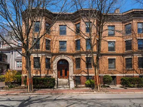 31 Linnaean St Unit 6, Cambridge, MA 02138