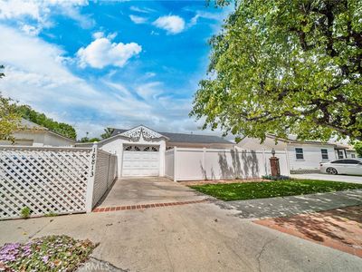 18813 Cantlay St, Reseda, CA, 91335