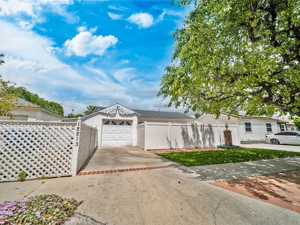 18813 Cantlay St, Reseda, CA 91335
