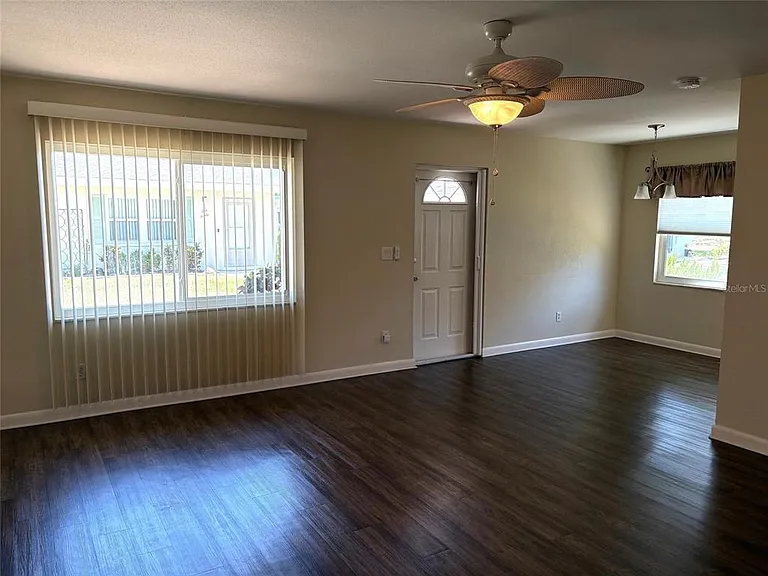 2202 Clubhouse Dr #185 — Photo 6