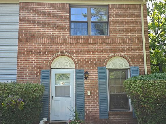 2nd image of 120 Pear Tree Ln