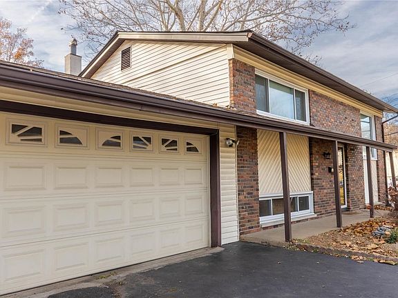 2nd image of 1604 Ville Cecelia Ln