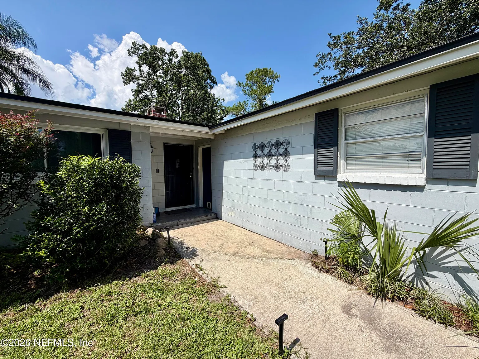 3 bed, 2.0 bath, 1770 sqft, $1,650 — Photo 2