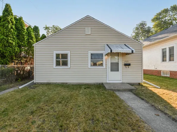 2029 West BOULEVARD, Racine, WI 53403