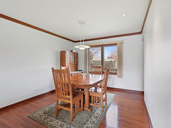 4th image of 699 Alchester Dr