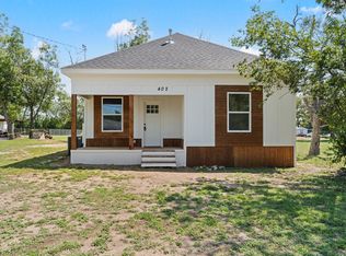 402 E Charles St, Riesel, TX 76682