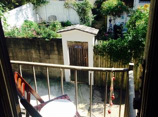 251 S 23rd St APT 2R, Philadelphia, PA 19103