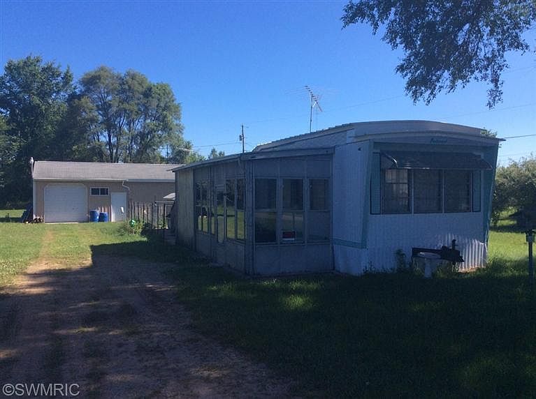 2nd image of 29172 Violet Ave