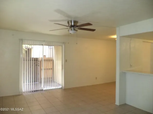 1620 N Wilmot Rd, Tucson, AZ