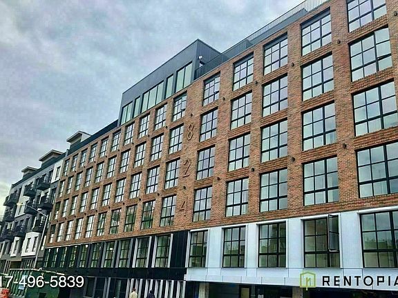 2nd image of 824 Lexington Ave #405